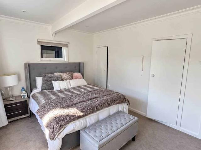 Apartment for rent in Kōnini, Waitākere Ranges