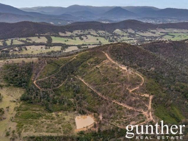 Cottage for sale in Camerons Creek, Victoria