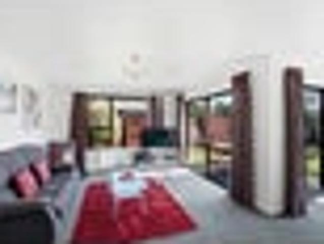 House for sale in Chaslands, Canterbury
