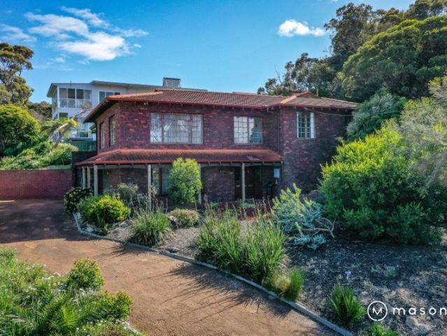 House for sale in Albany