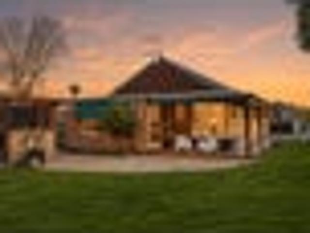 House for sale in Chaslands, Canterbury