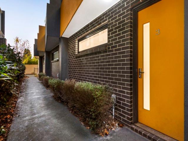 Townhouse for sale in Camerons Creek, Victoria