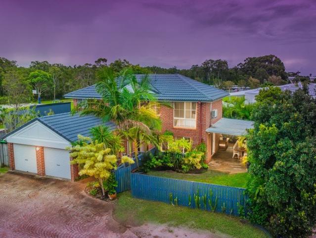 Townhouse for sale in Pottsville, New South Wales