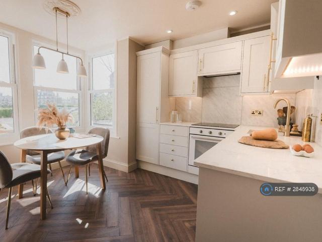 House for rent in Cliftonville West, Acol