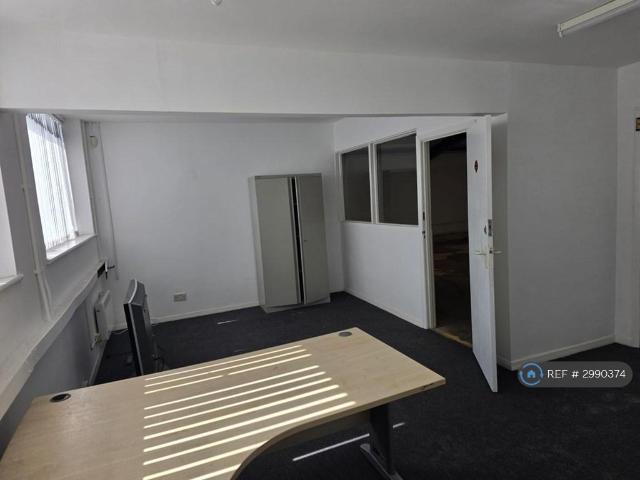 Apartment for rent in Millbrook, City Of Southampton