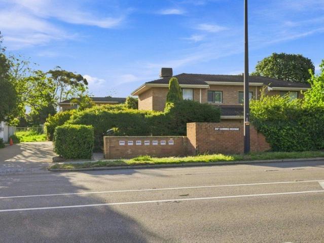Townhouse for rent in Como, Western Australia