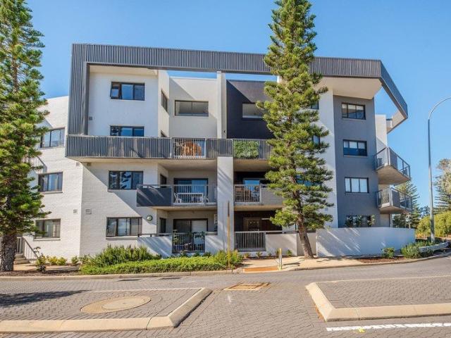 Apartment for sale in North Coogee, Western Australia