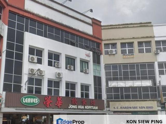 Shop for rent in Kuching