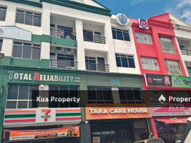 Shop for rent in Kuching