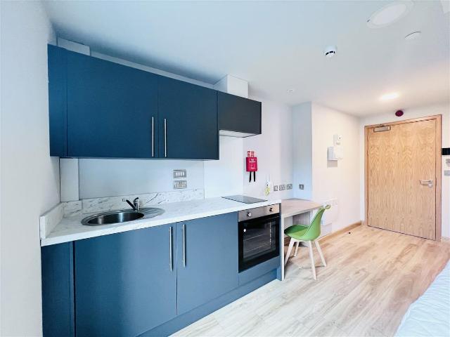 Studio for rent in St Ann's, Haddon