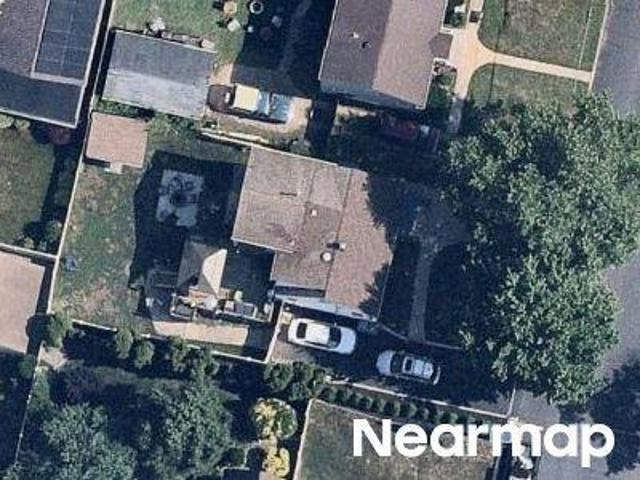House for sale in Edison, New Jersey