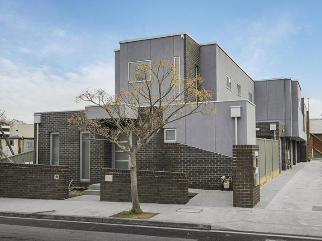 Townhouse for rent in Camerons Creek, Victoria