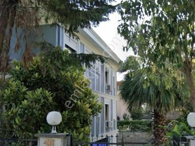 Şenlikköy Mahallesi, Bakırköy içerisinde kiralık Villa