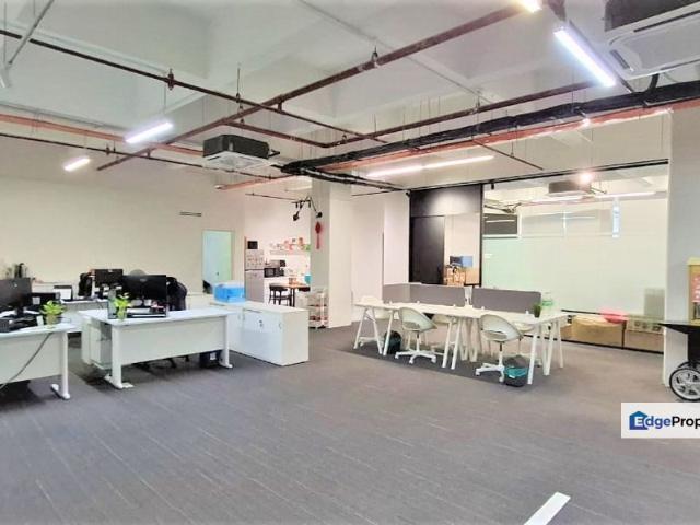 Warehouse for rent in Seksyen 13, Petaling Jaya
