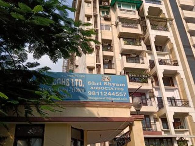 Flat for sale in South West Delhi, Deri