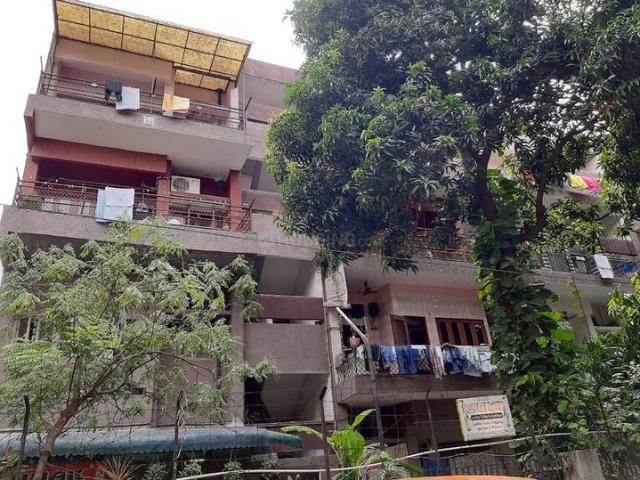 Flat for sale in North Delhi, Deri