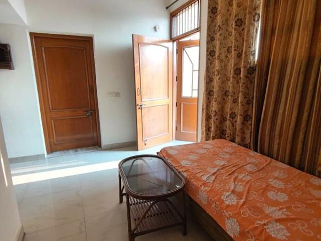 House for rent in Hariana