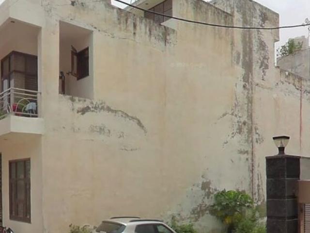 Land for sale in Hariana