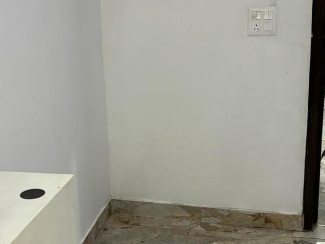 Property for rent in Deri