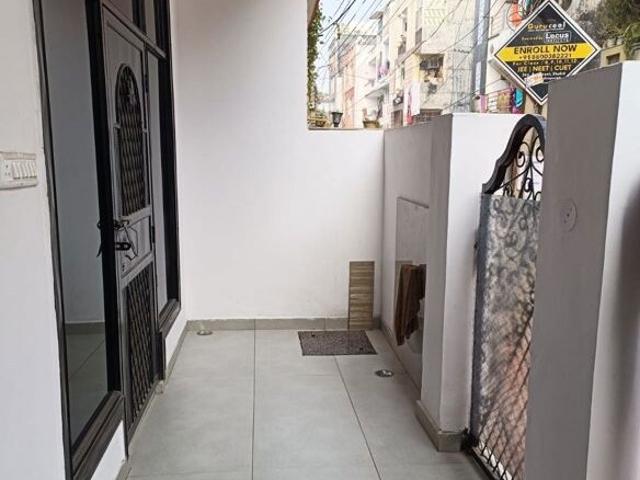 Property for rent in Deri