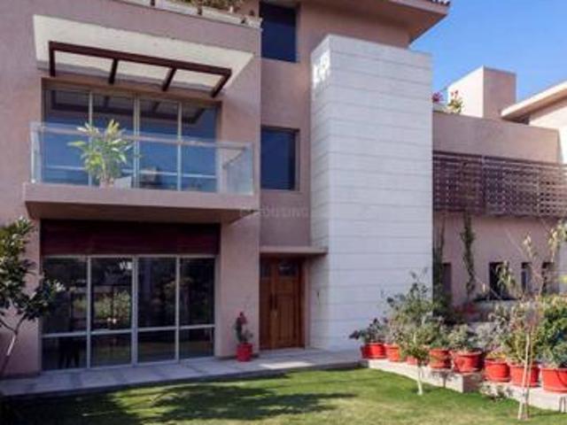 Villa for sale in Hariana