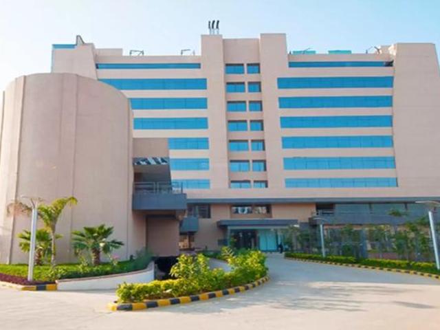 Commercial for sale in Hariana