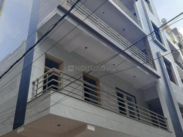 Flat for sale in North West Delhi, Deri