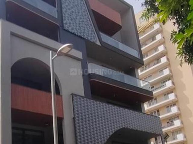 Flat for sale in Hariana