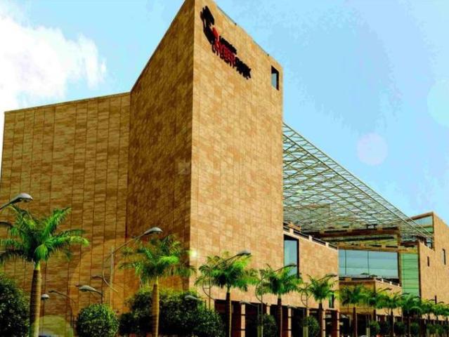 Commercial for sale in Hariana
