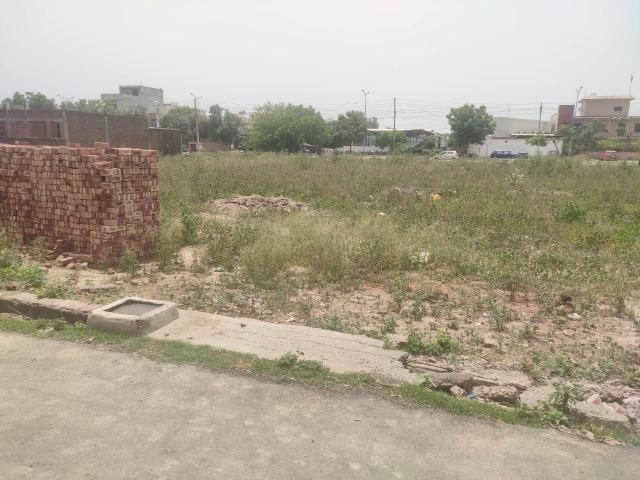 Land for sale in Hariana