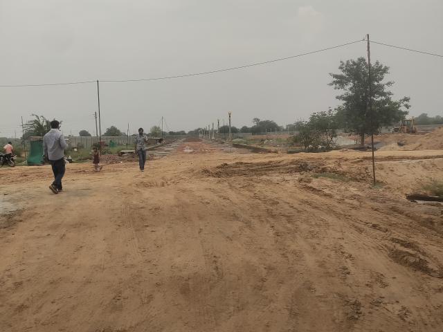 Land for sale in Hariana