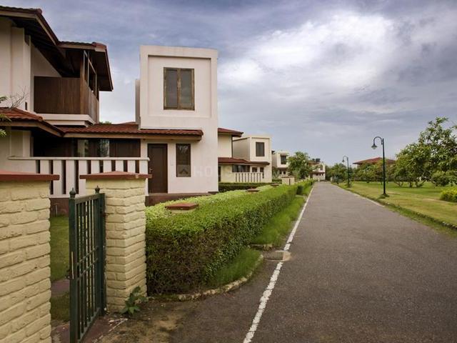 Villa for sale in Hariana