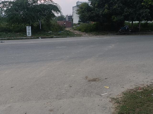 Land for sale in Hariana