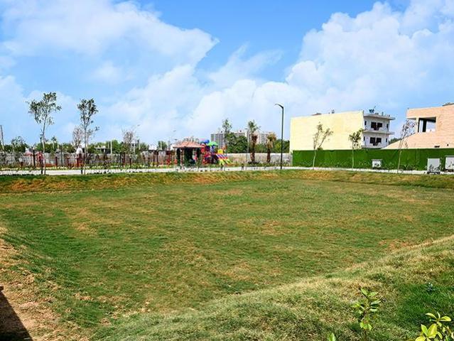 Land for sale in Hariana