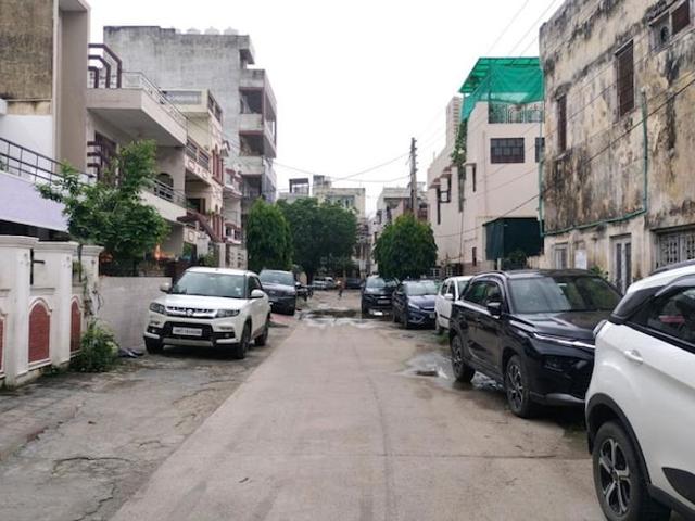 Land for sale in Hariana