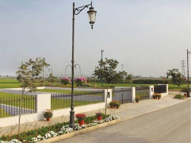 Land for sale in Hariana