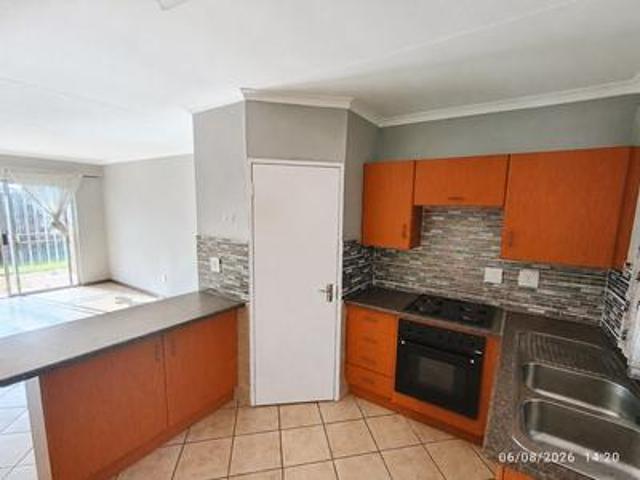 Townhouse for sale in Waterkloof, Gauteng
