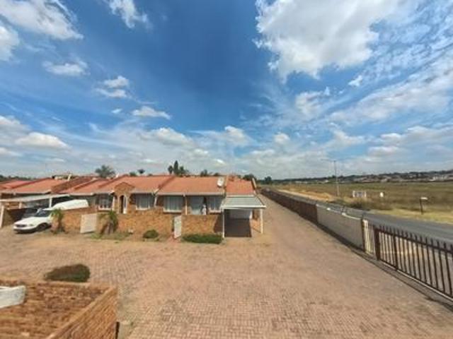Townhouse for sale in Ekurhuleni, Gauteng
