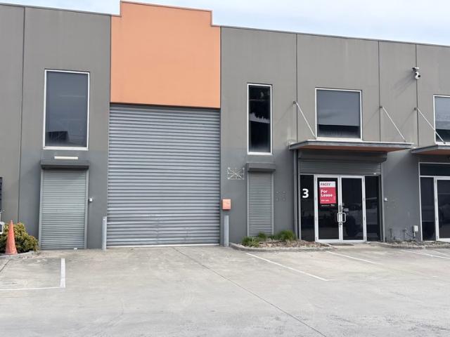 Warehouse for rent in Hallam, Melbourne