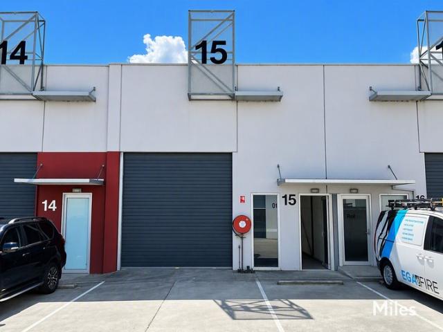 Warehouse for rent in Fairfield, Melbourne