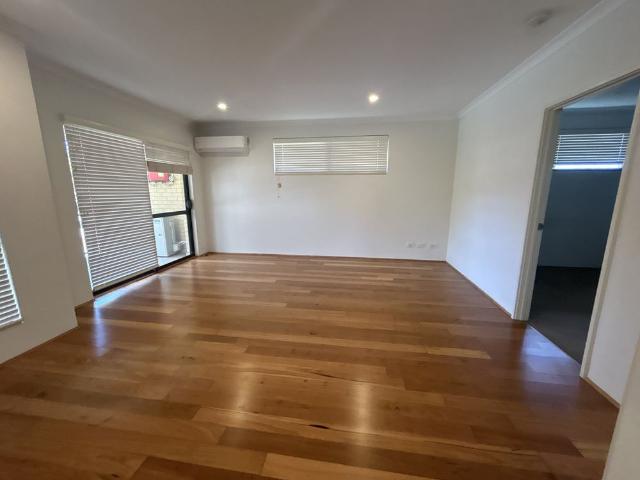 Apartment for rent in Cloverdale, Western Australia