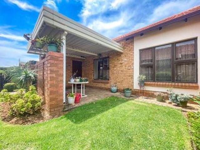 Townhouse for sale in Ekurhuleni, Gauteng