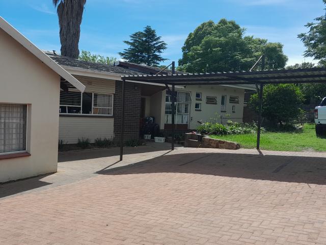 Apartment for rent in Lombardy East, Johannesburg