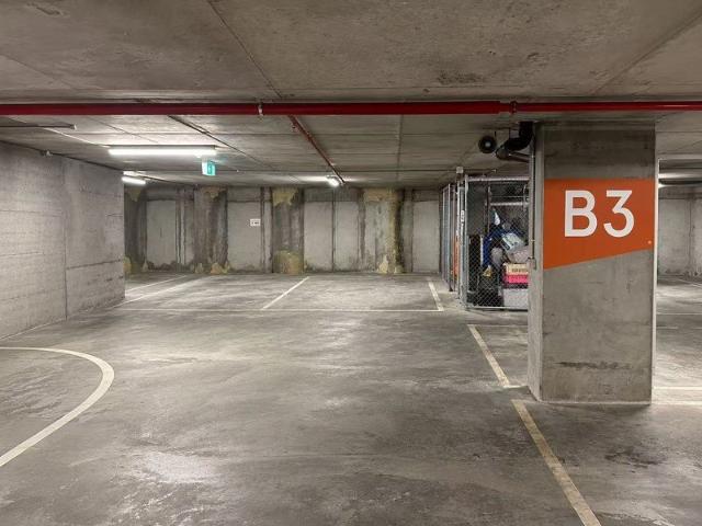 Garage for rent in Box Hill, Melbourne
