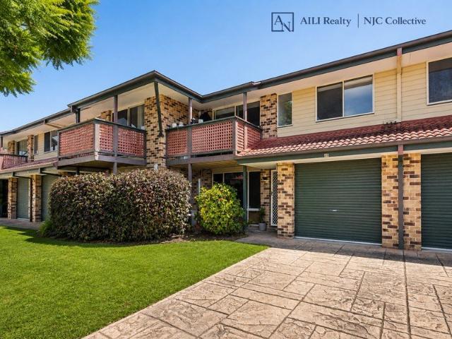Townhouse for sale in Benowa, Gold Coast City