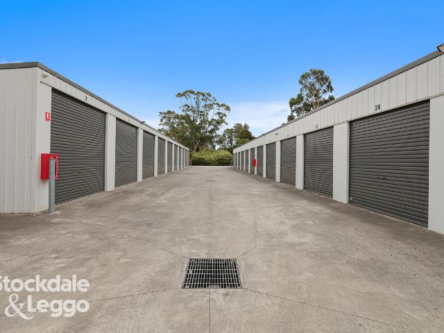 Warehouse for sale in Darlimurla, Victoria