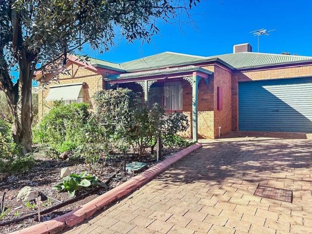 Townhouse for sale in Mildura, Victoria