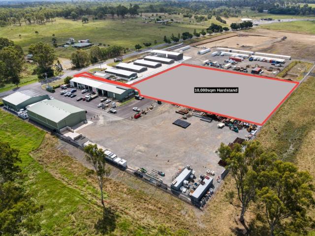 Warehouse for rent in Toombul, Queensland