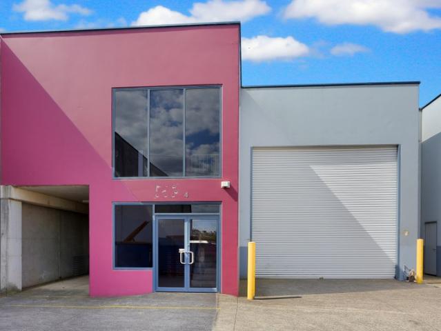Warehouse for rent in Mulgrave, Sydney