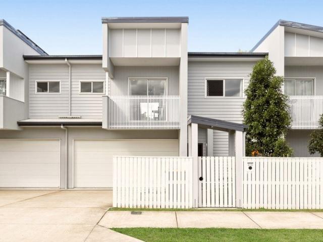 Townhouse for sale in Toombul, Queensland